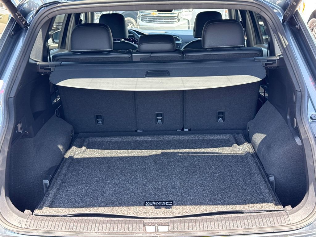 Used 2024 Volkswagen Tiguan SEL R-Line image 18