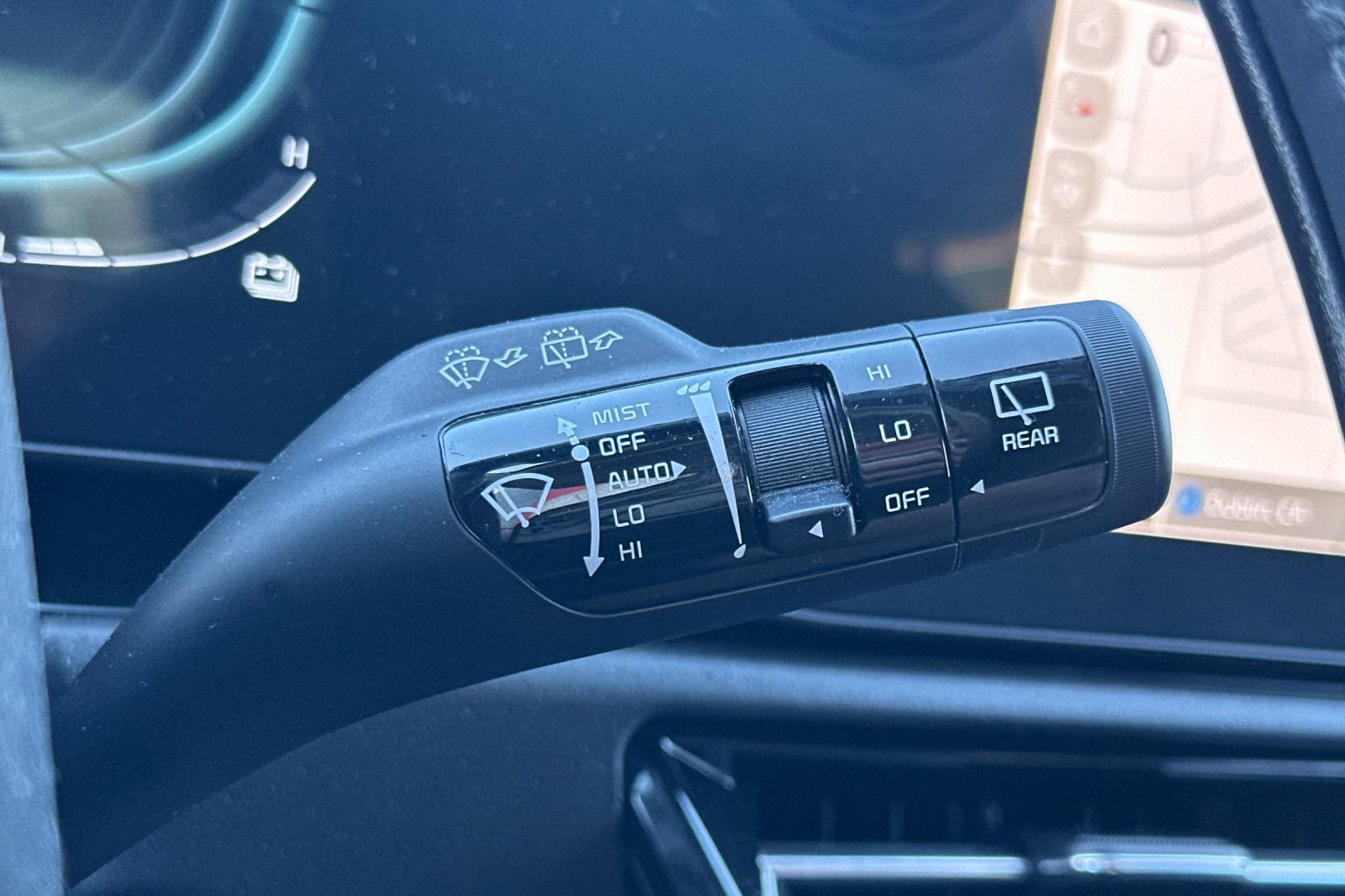 Certified 2025 Kia Niro EX w/ EX Cold Weather Package image 39