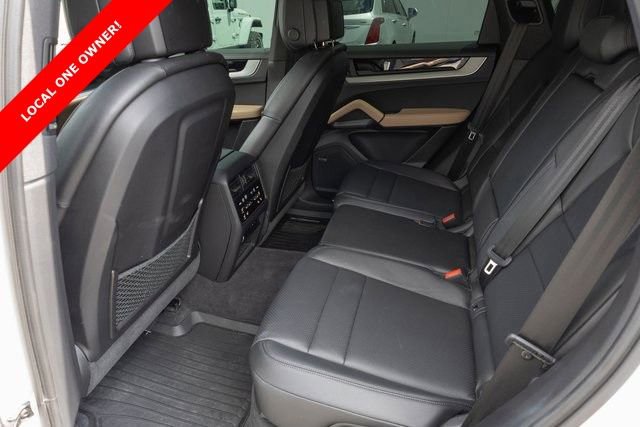 Used 2024 Porsche Cayenne image 18