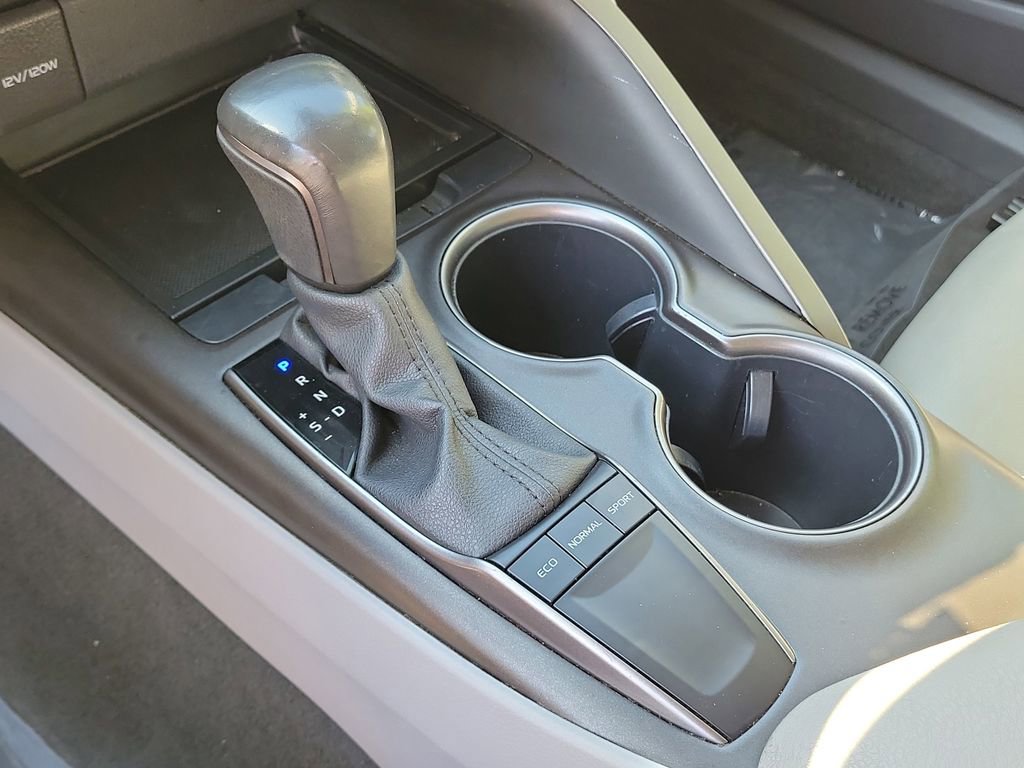 Used 2023 Toyota Camry SE w/ Convenience Package FWD image 32