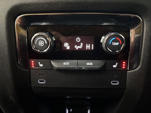 New 2026 Chevrolet Suburban Premier image 27