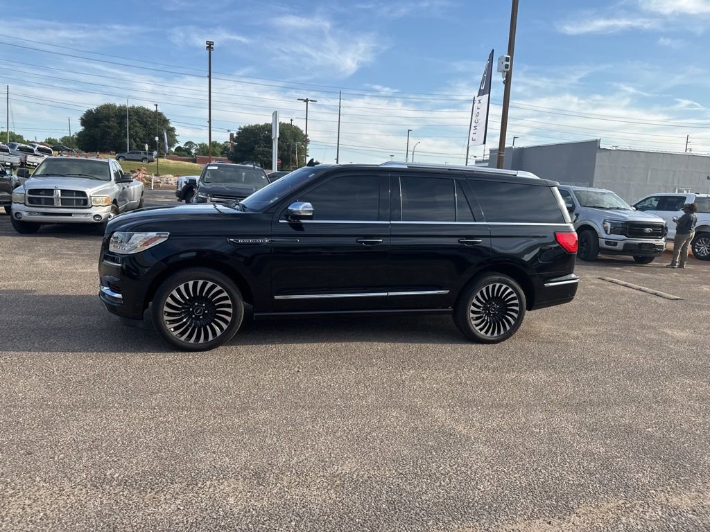 Used 2020 Lincoln Navigator Black Label w/ Cargo Convenience Package AWD/4WD image 8