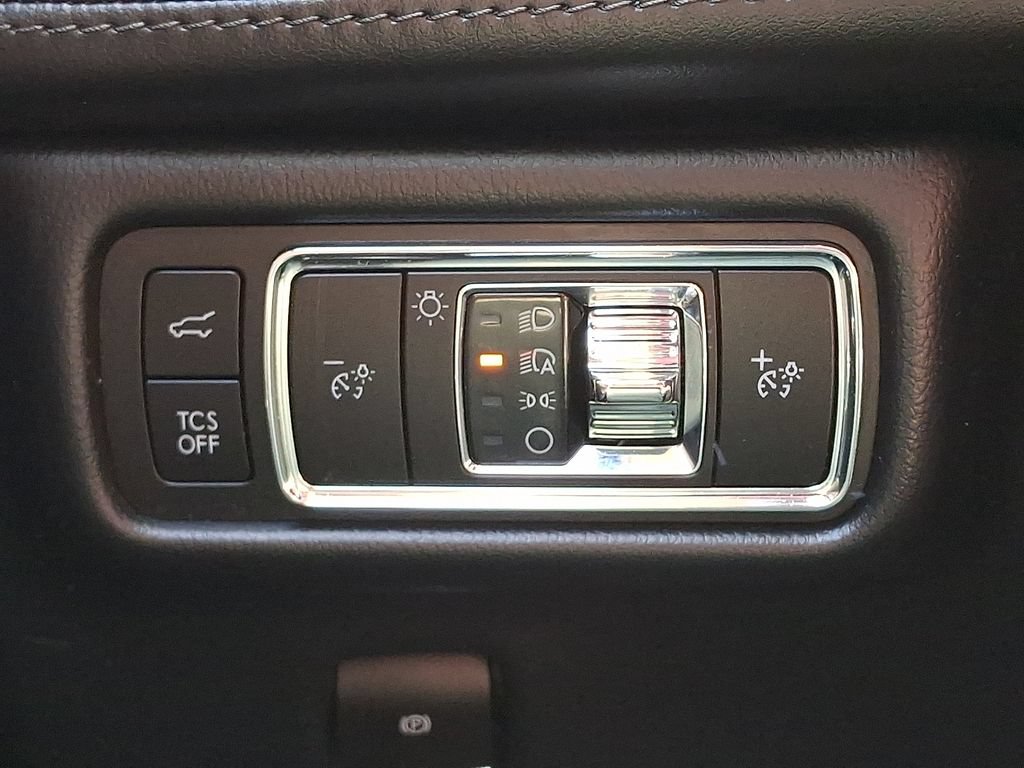Used 2023 Lincoln Nautilus Reserve AWD/4WD image 27