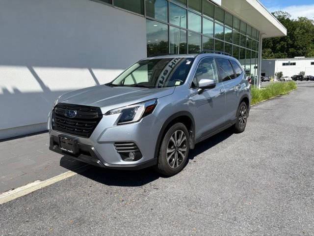 Used 2023 Subaru Forester Limited AWD/4WD image 3