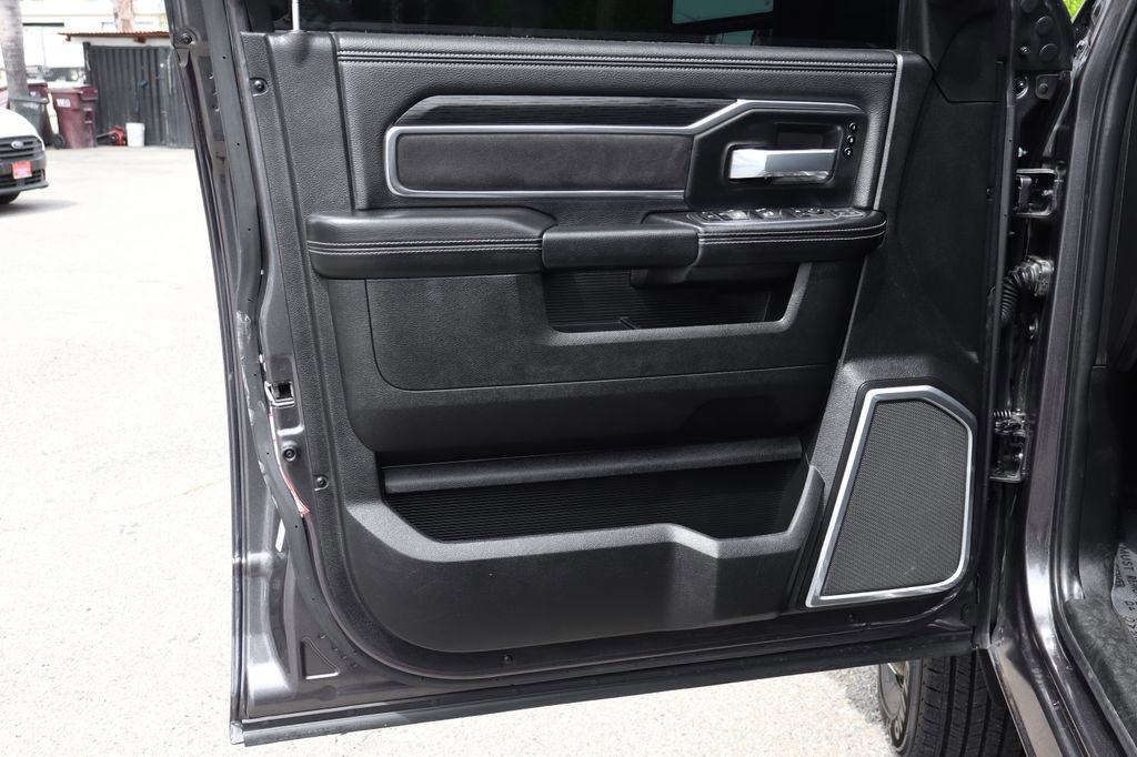 Used 2024 RAM 3500 Laramie w/ Night Edition image 18