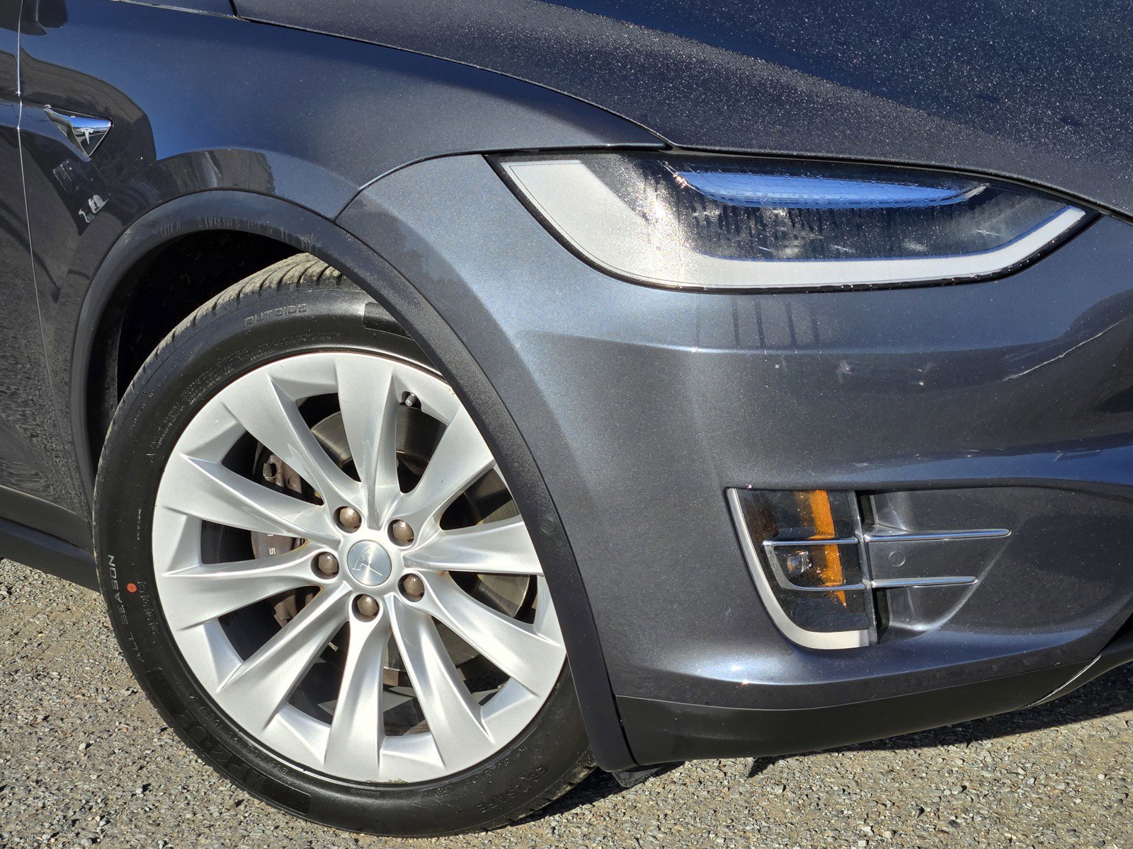 Used 2017 Tesla Model X 75D image 10