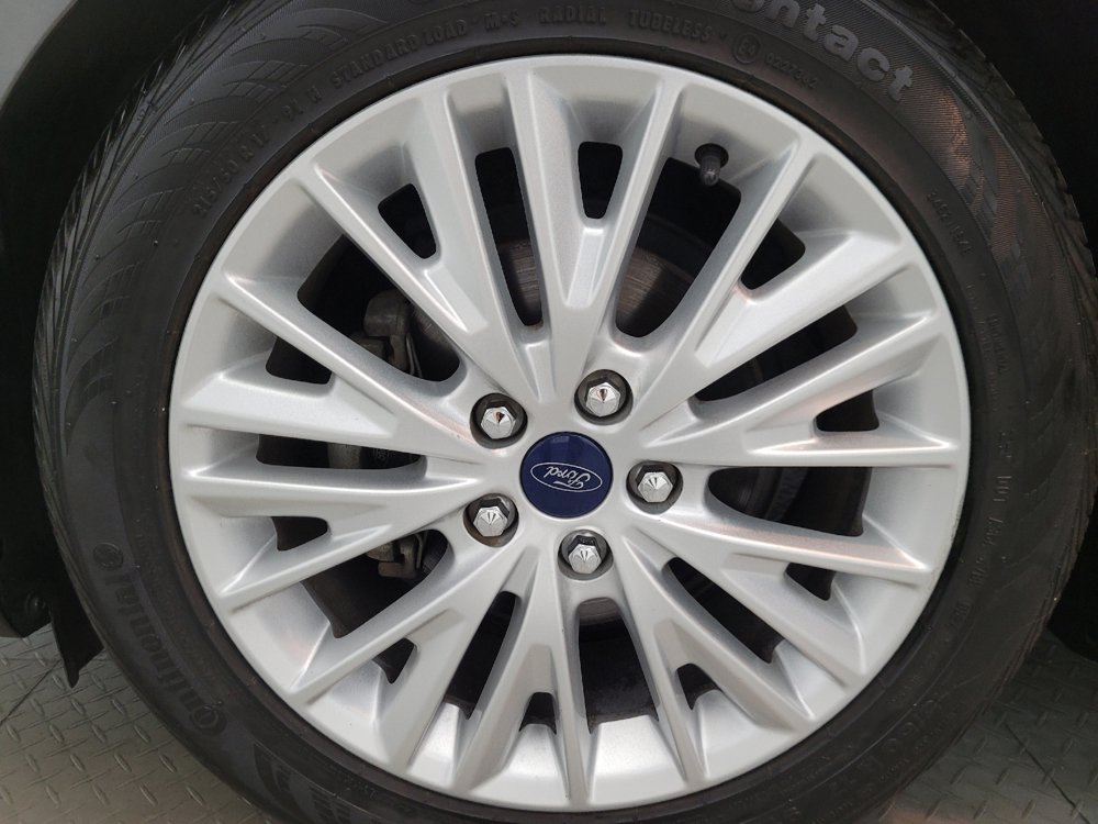 Used 2018 Ford Focus Titanium FWD image 31