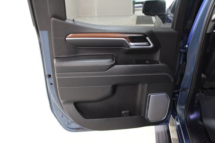 Used 2025 GMC Sierra 1500 Denali w/ Denali Reserve Package AWD/4WD image 21