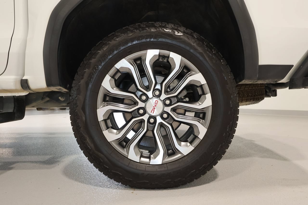 Certified 2026 GMC Canyon Denali AWD/4WD image 33
