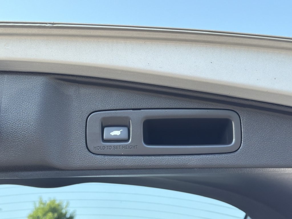 Used 2020 Honda CR-V Touring image 15