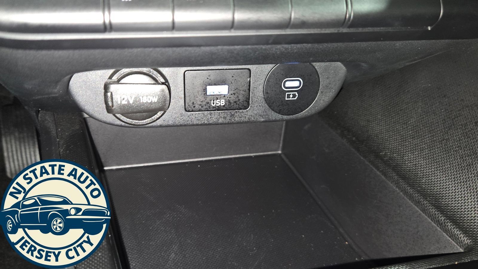 Used 2024 Hyundai Elantra Blue FWD image 16