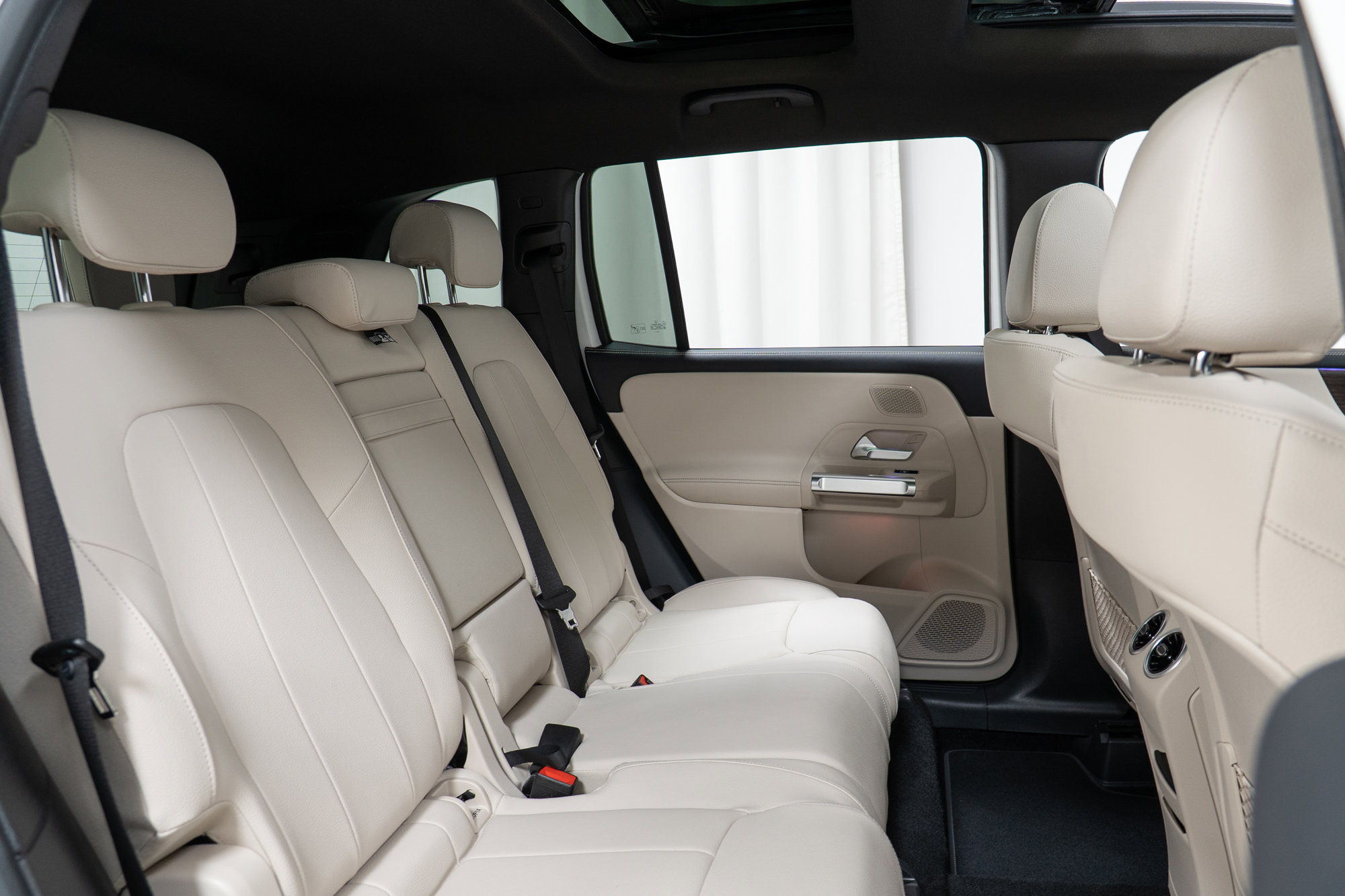 New 2026 Mercedes-Benz GLB 250 4MATIC image 24