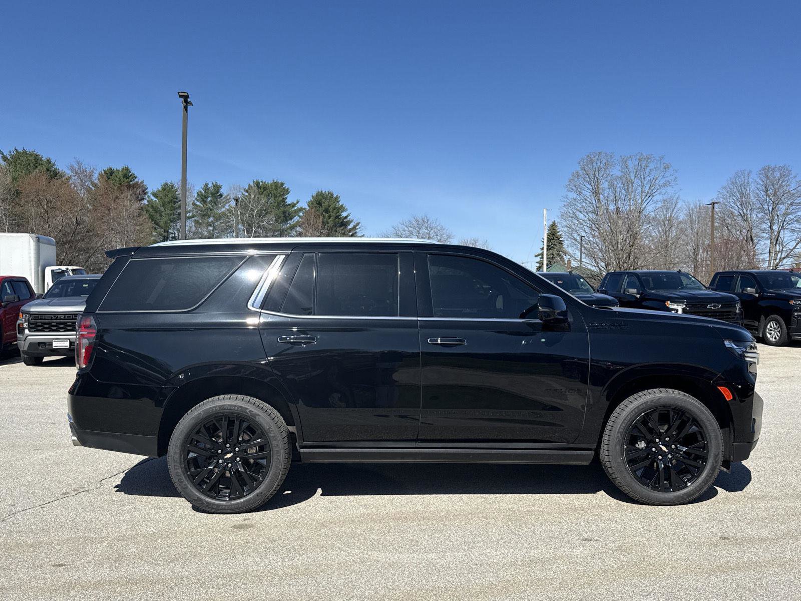 Used 2024 Chevrolet Tahoe High Country w/ Premium Package AWD/4WD image 6