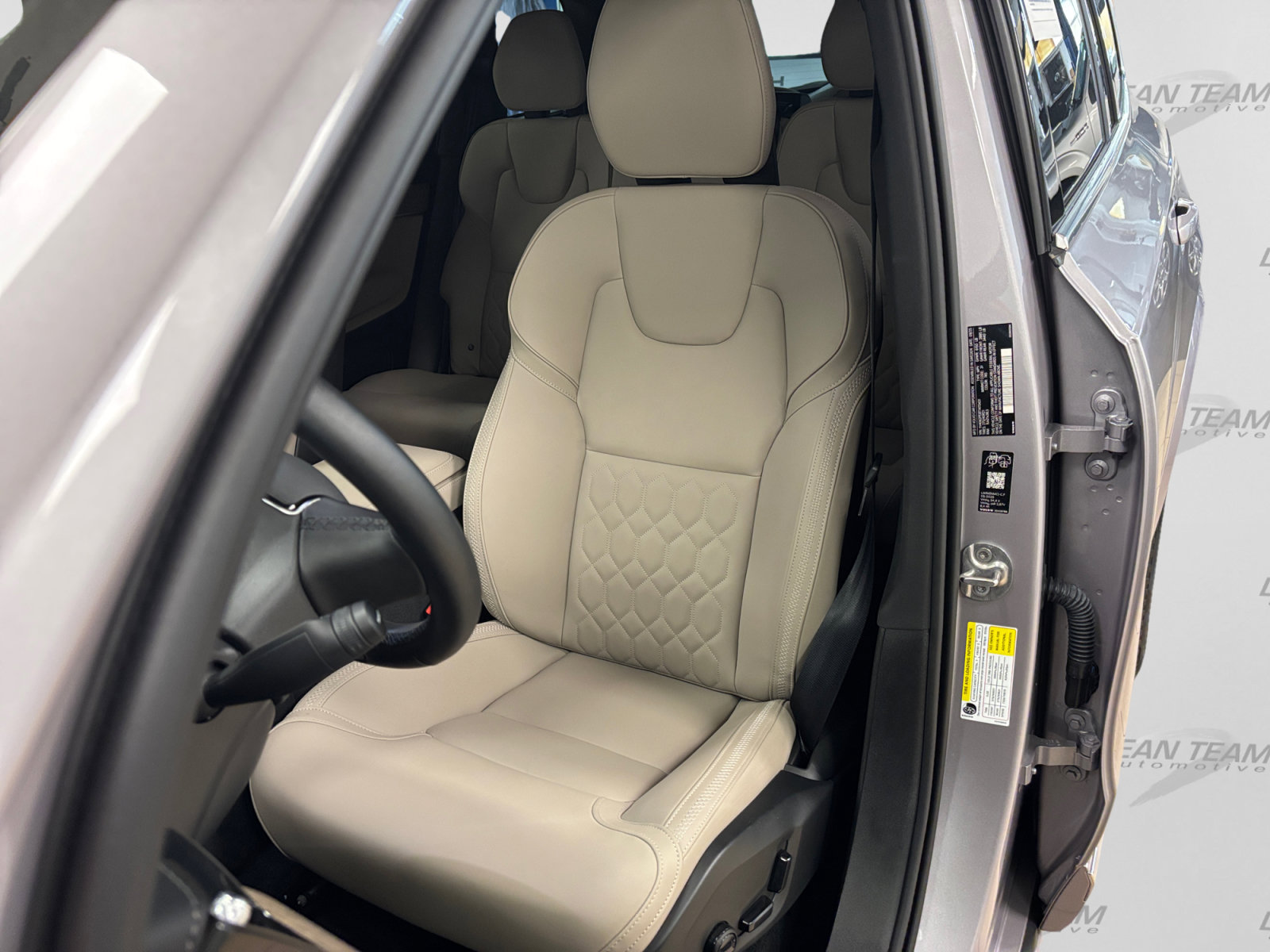 Used 2026 Volvo XC90 B6 Plus AWD/4WD image 40