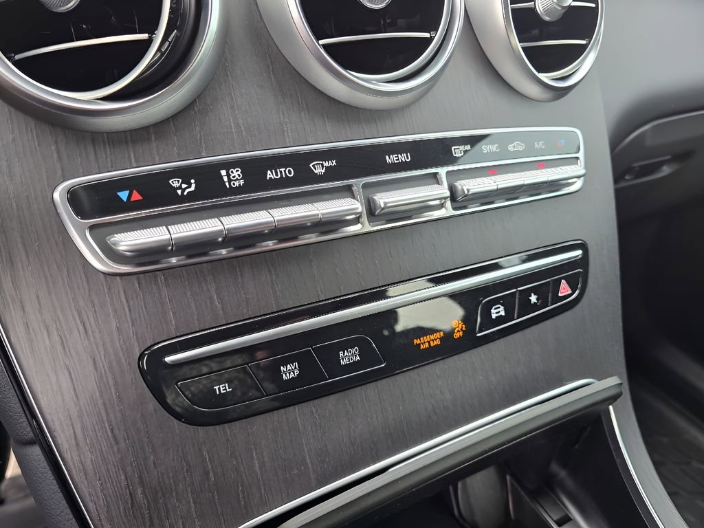 Used 2022 Mercedes-Benz GLC 300 4MATIC image 21