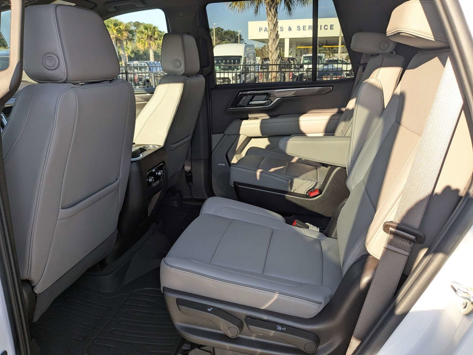 Used 2025 GMC Yukon Elevation image 15