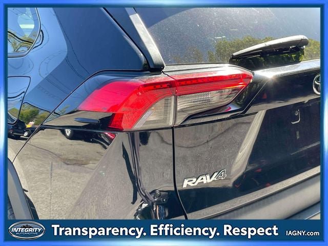 Used 2025 Toyota RAV4 LE AWD/4WD image 11