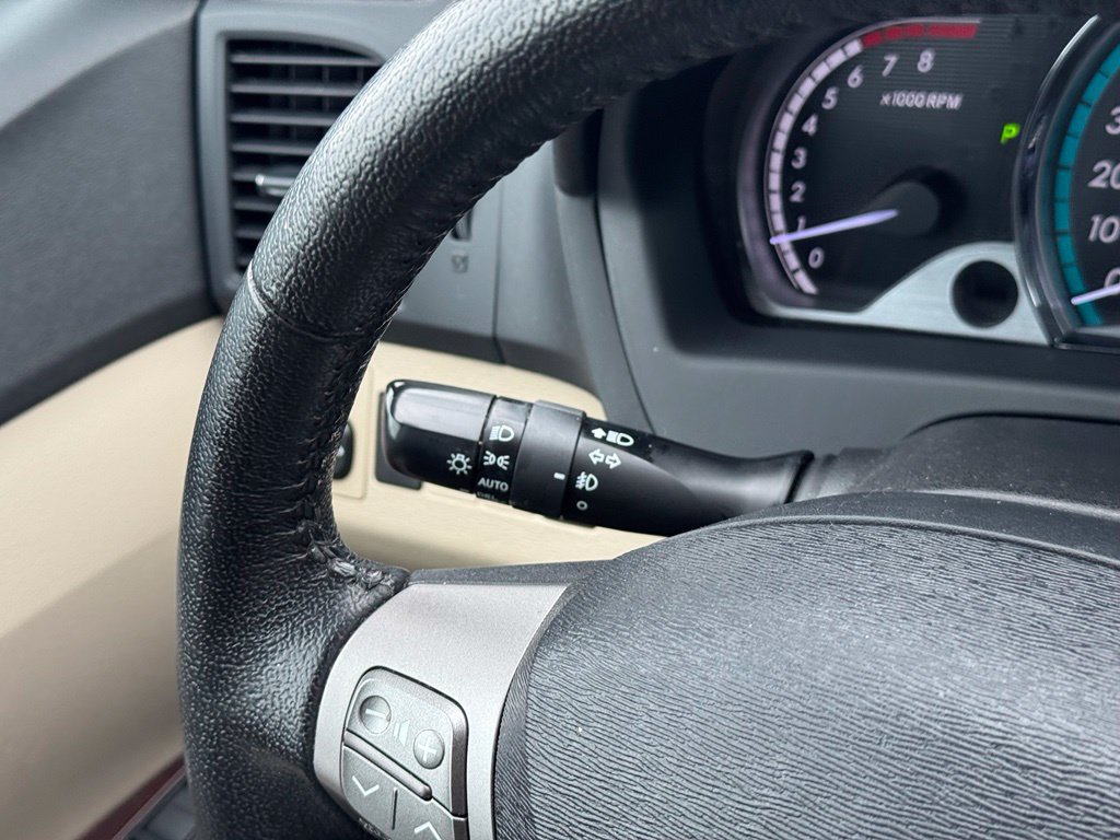 Used 2011 Toyota Venza AWD w/ Premium Pkg #2 image 28