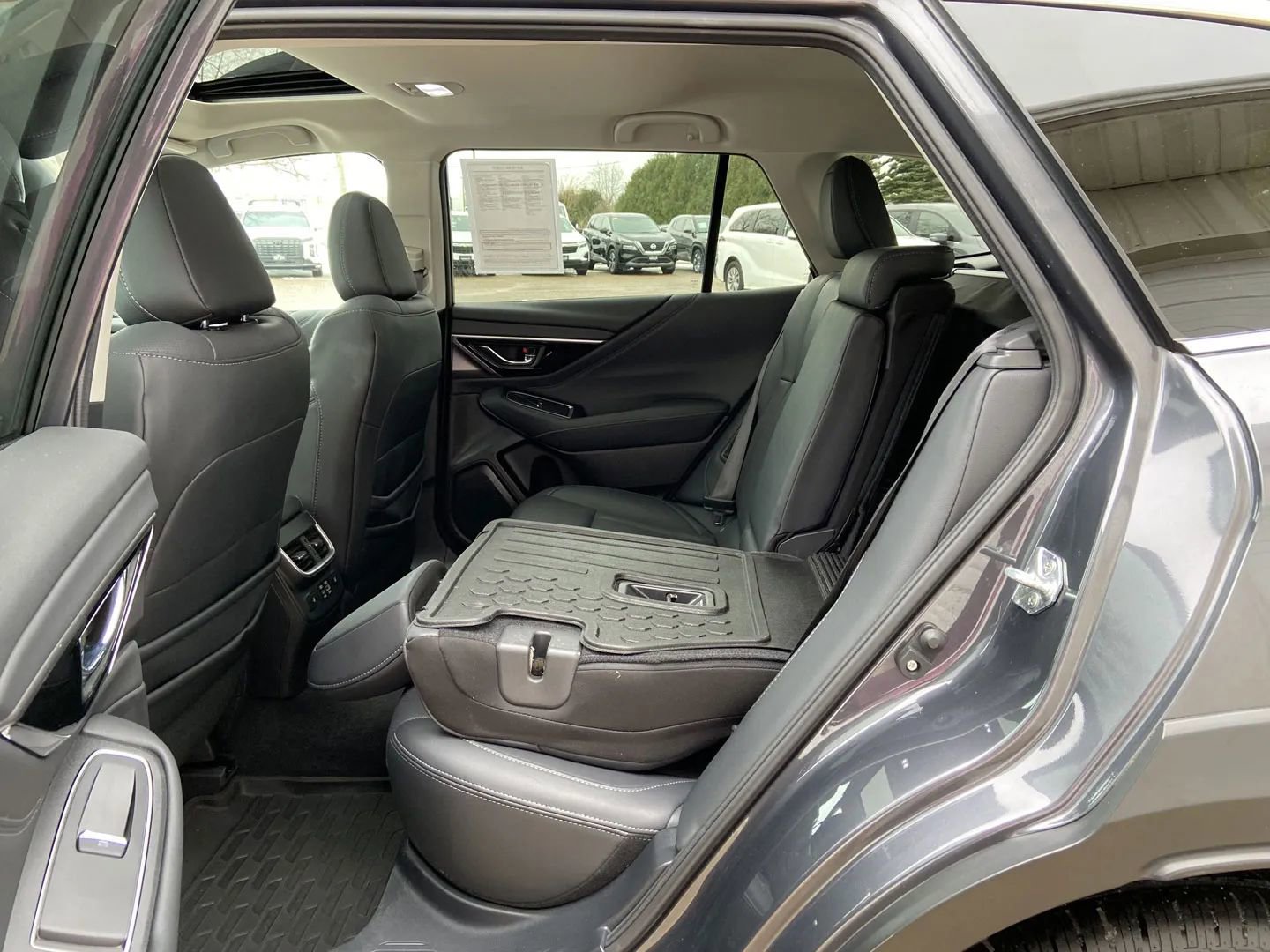 Used 2023 Subaru Outback Limited image 25