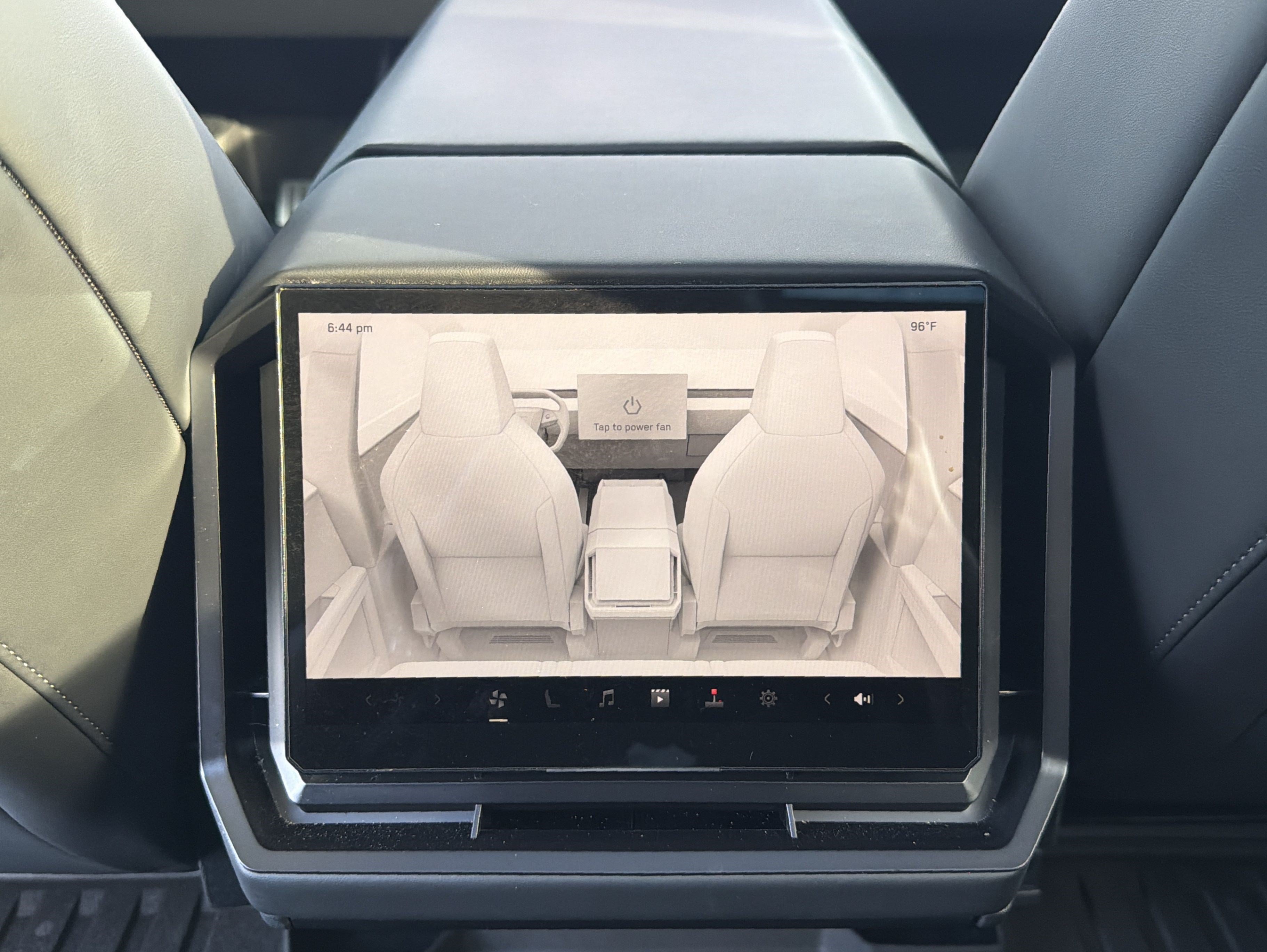 Used 2024 Tesla Cybertruck Cyberbeast AWD/4WD image 38