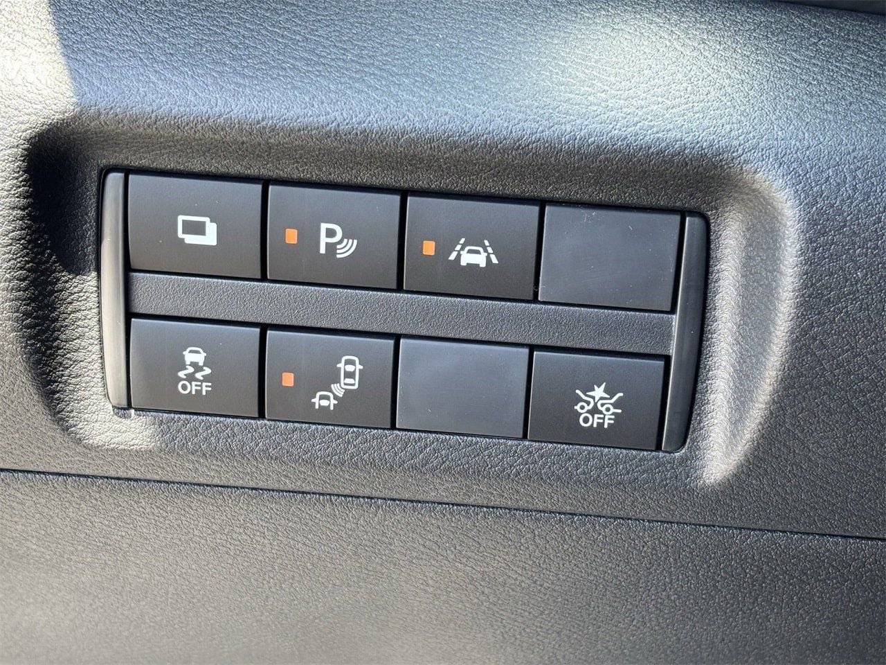 New 2025 Nissan Kicks Play S image 37