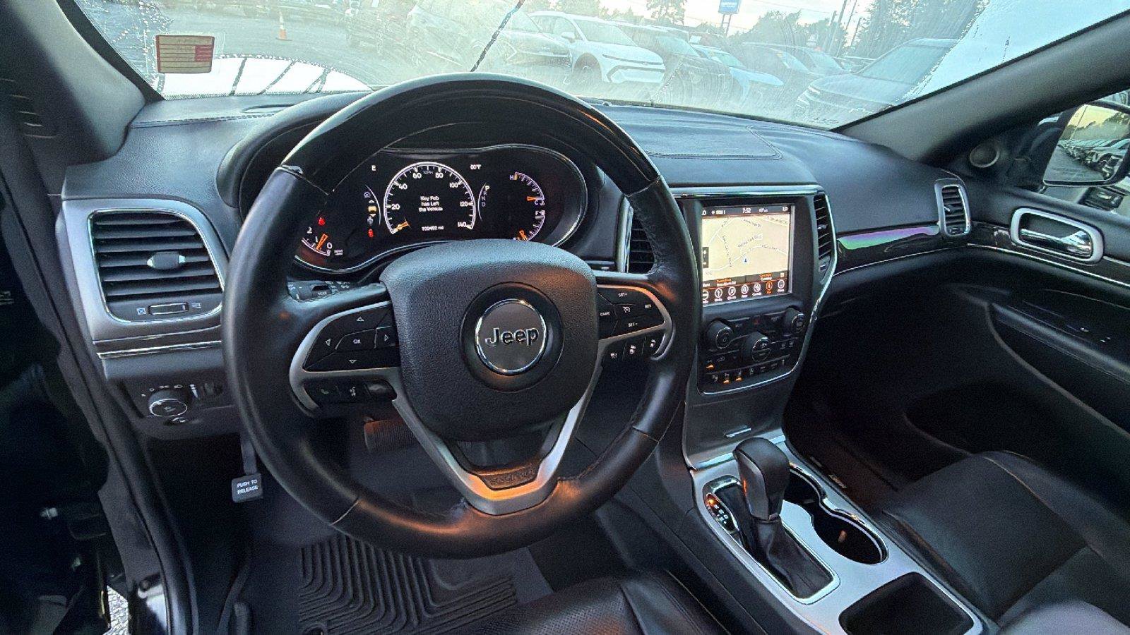 Used 2018 Jeep Grand Cherokee Overland RWD image 4