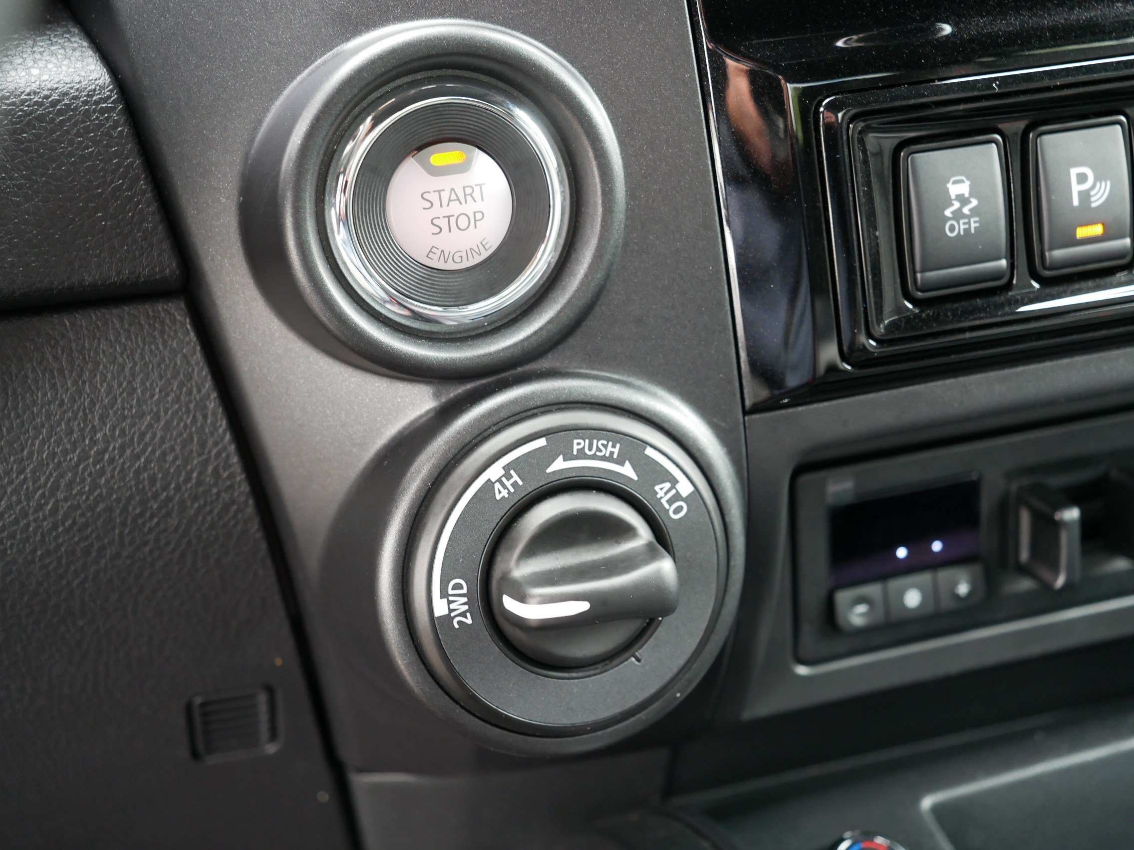 Certified 2024 Nissan Titan PRO-4X w/ Pro-4x Convenience Package AWD/4WD image 33