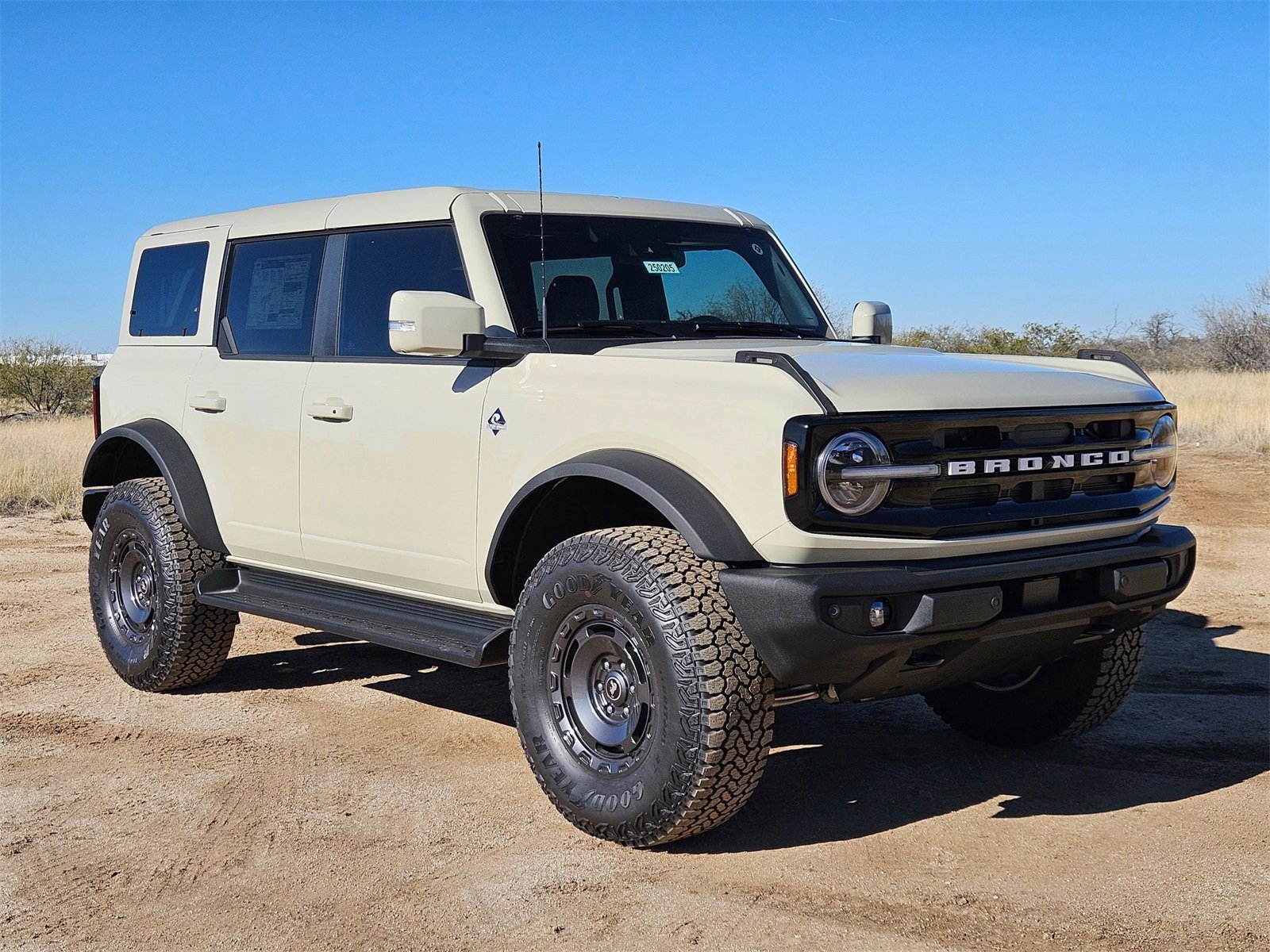 New 2025 Ford Bronco Outer Banks w/ Sasquatch Package image 3
