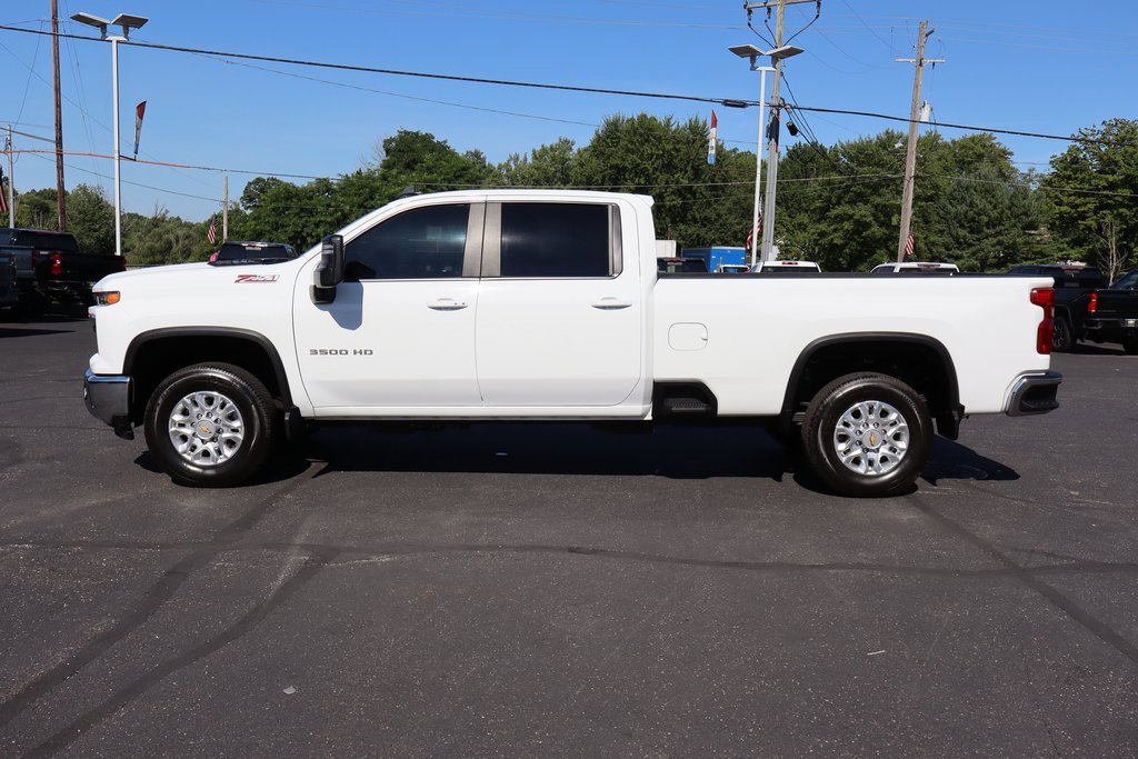 Used 2024 Chevrolet Silverado 3500 LT w/ Z71 Off-Road Package image 24