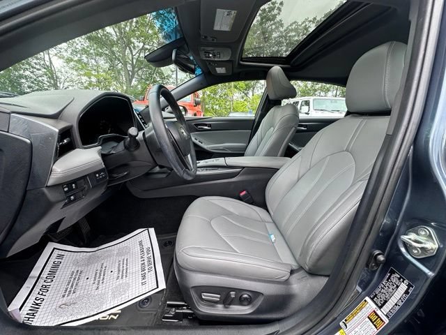 Used 2019 Toyota Avalon XLE w/ Moonroof Package FWD image 24