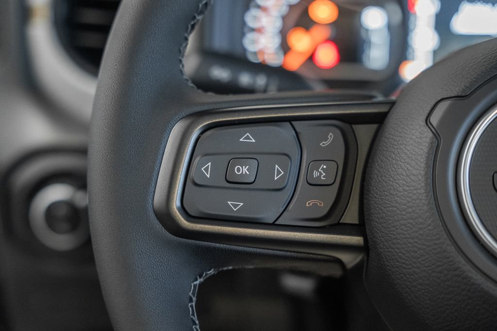 New 2025 Jeep Gladiator Sport image 27