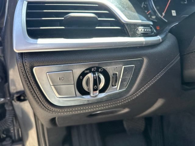 Used 2016 BMW 750i xDrive AWD/4WD image 6