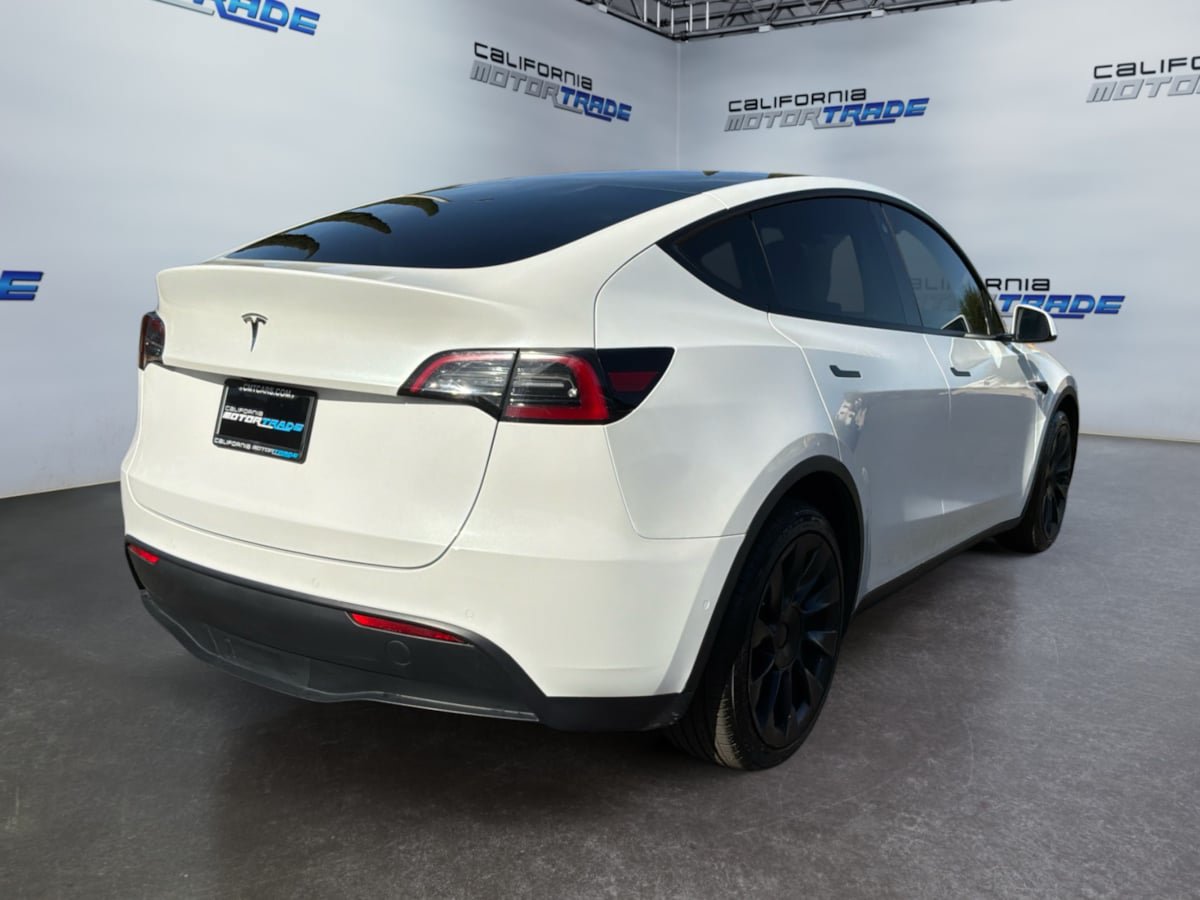 Used 2021 Tesla Model Y Long Range AWD/4WD image 5