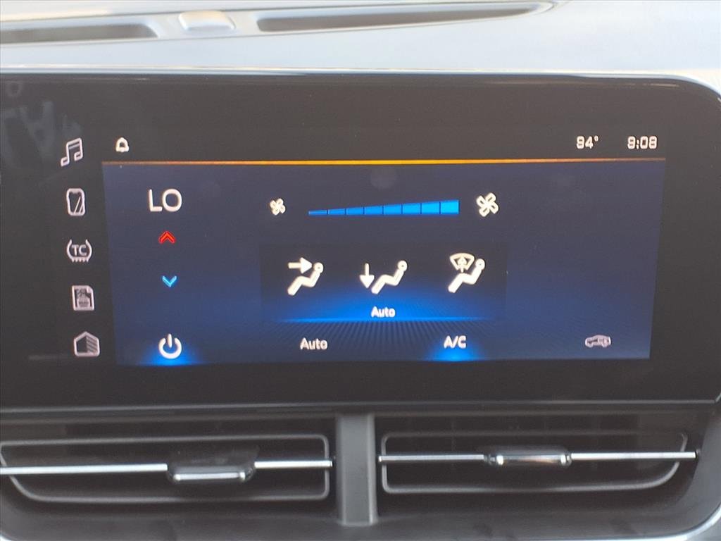 Used 2025 Chevrolet Trax RS w/ Driver Confidence Package image 14