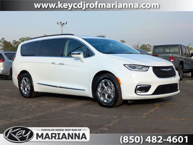 Used 2022 Chrysler Pacifica Limited image 1