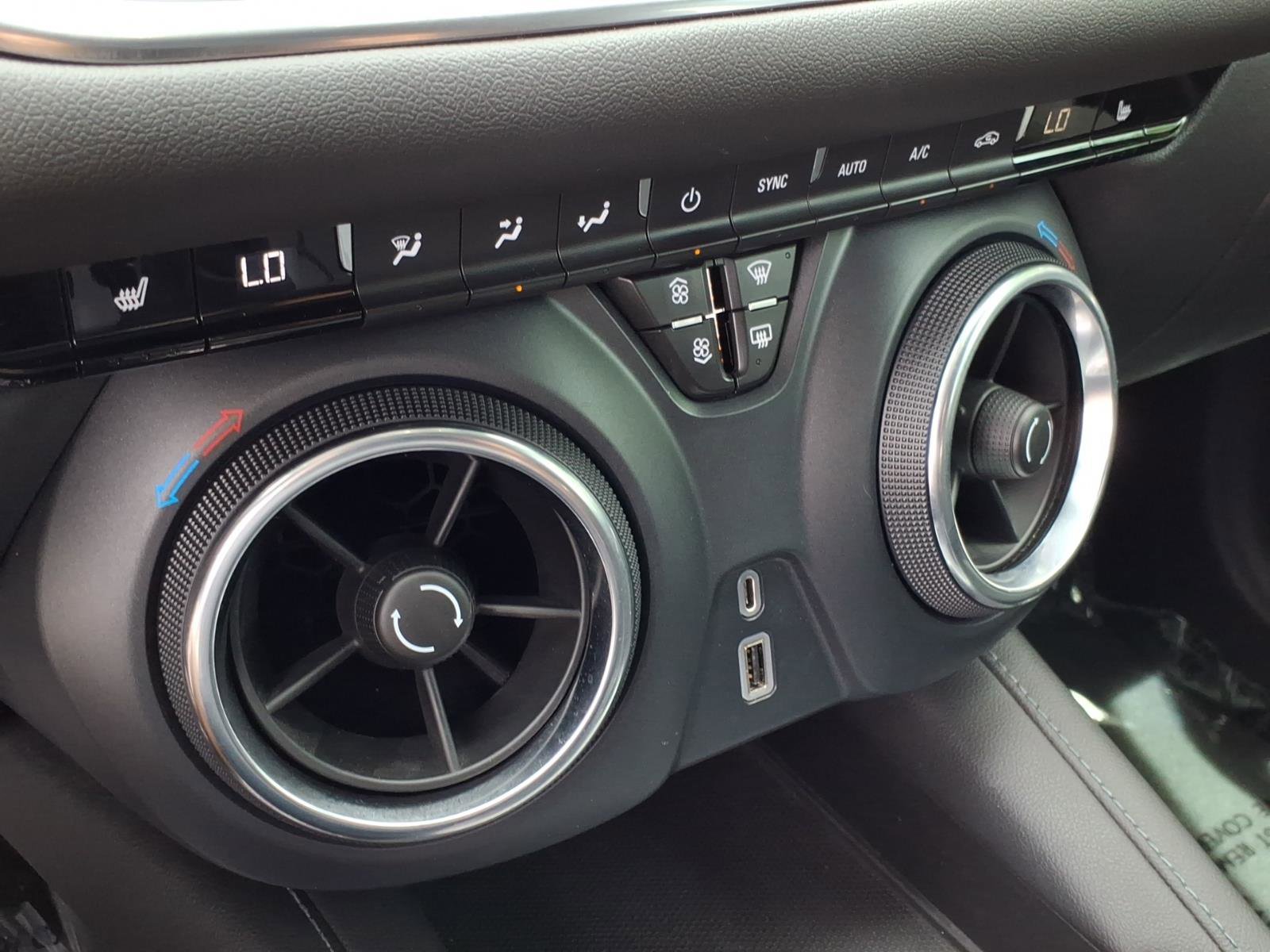 Used 2022 Chevrolet Blazer LT FWD image 29