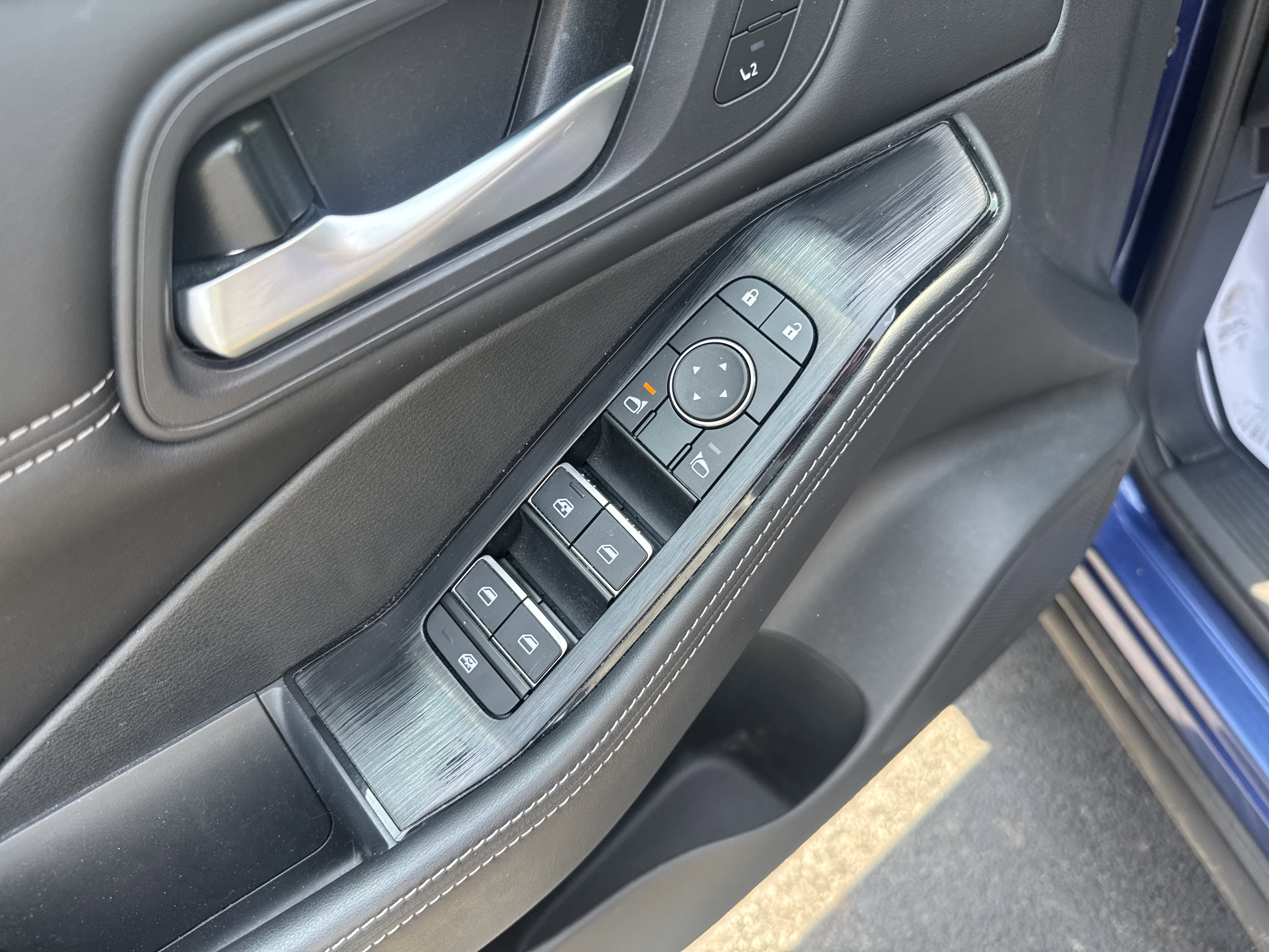 Used 2023 Nissan Rogue SL w/ SL Premium Package AWD/4WD image 16