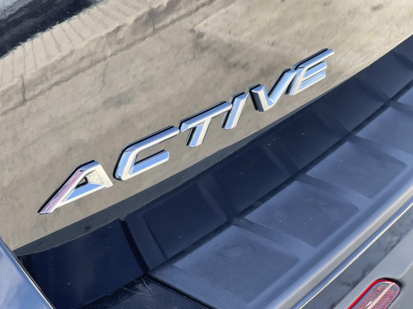 New 2026 Ford Explorer Active RWD image 5