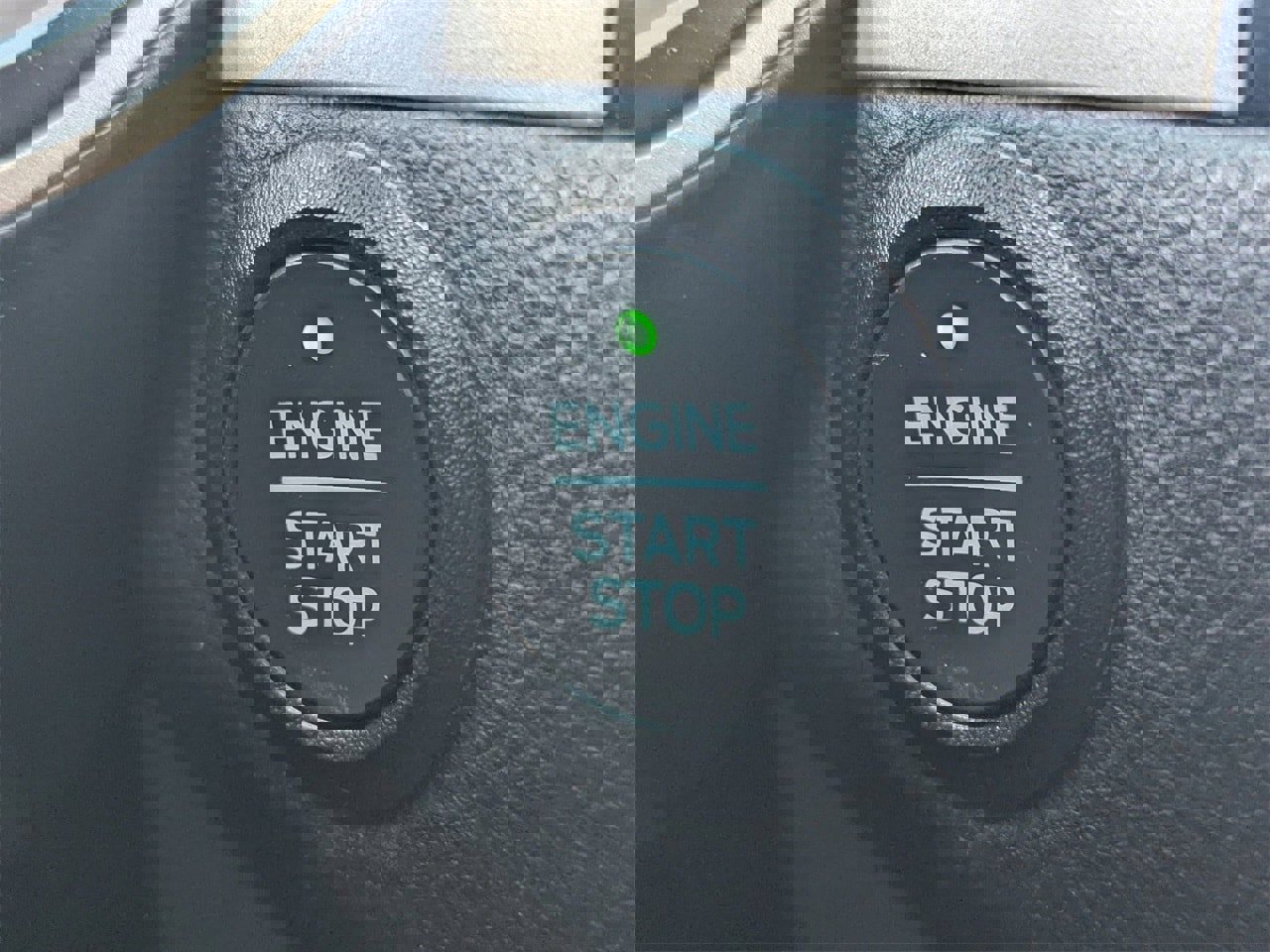 Used 2022 Ford Escape SE w/ Convenience Package image 29