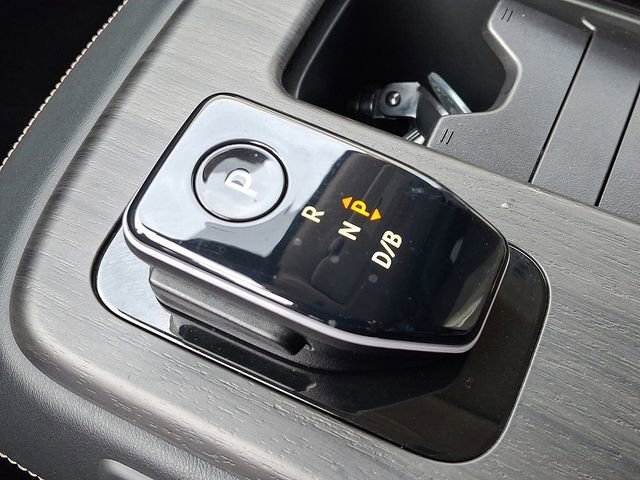 Used 2024 Nissan Ariya FWD image 15
