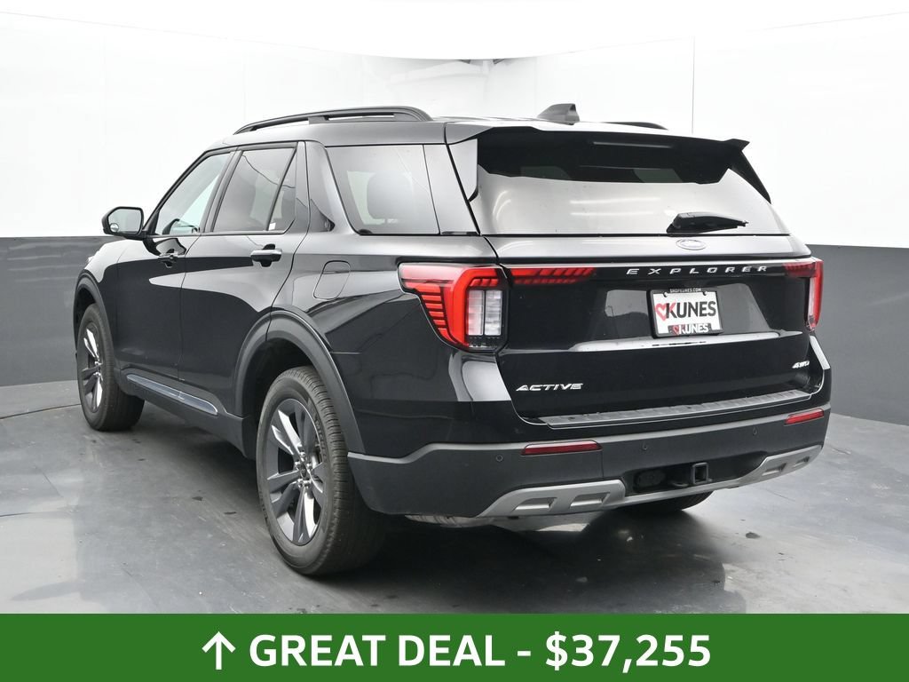 Used 2025 Ford Explorer Active w/ Active Comfort Package AWD/4WD image 12