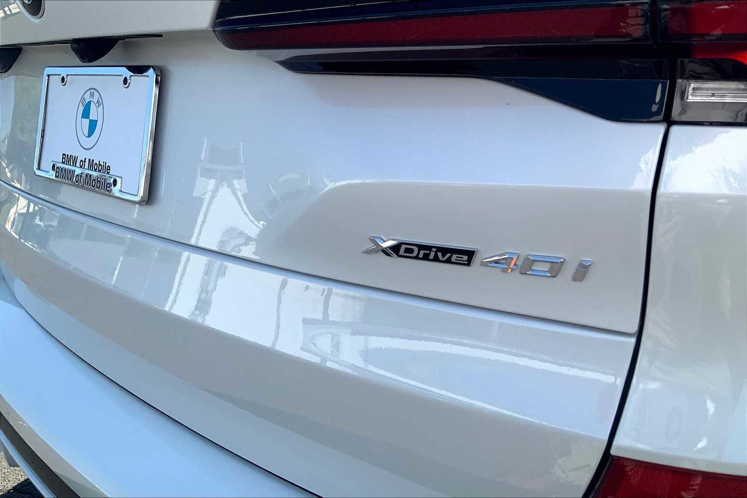 New 2026 BMW X5 xDrive40i w/ Executive Package image 16