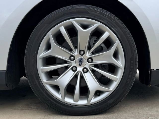 Used 2019 Ford Taurus Limited image 49