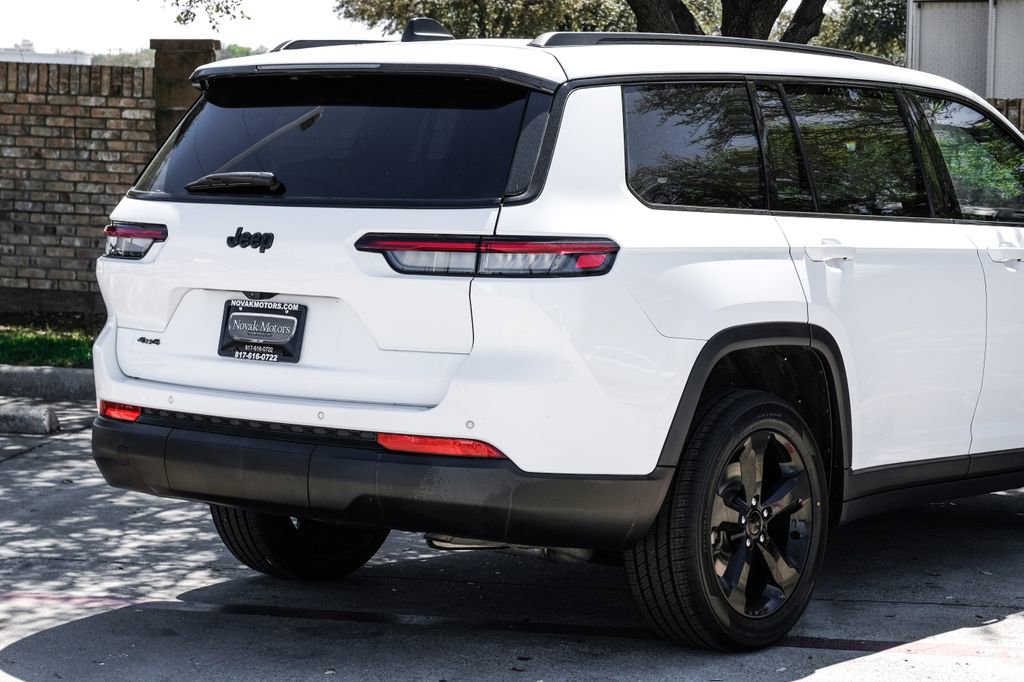 Used 2023 Jeep Grand Cherokee L Laredo AWD/4WD image 16
