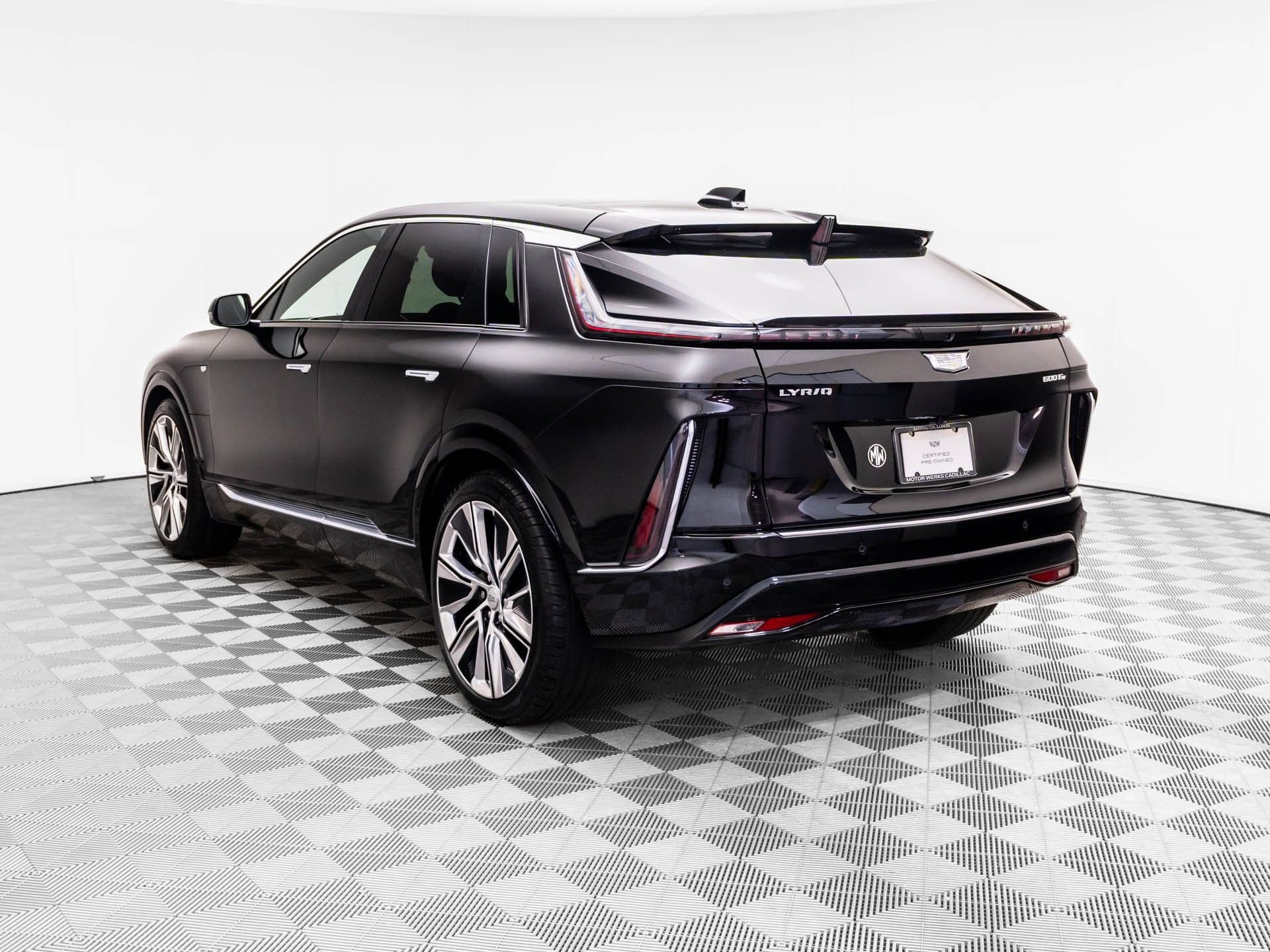 Certified 2025 Cadillac Lyriq Luxury w/ LPO, Floor Liner Package AWD/4WD image 3