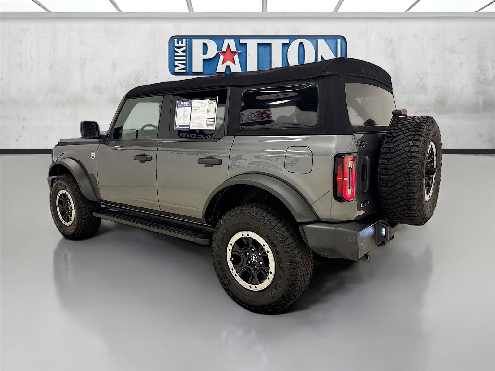 Used 2022 Ford Bronco Big Bend w/ Sasquatch Package AWD/4WD image 5