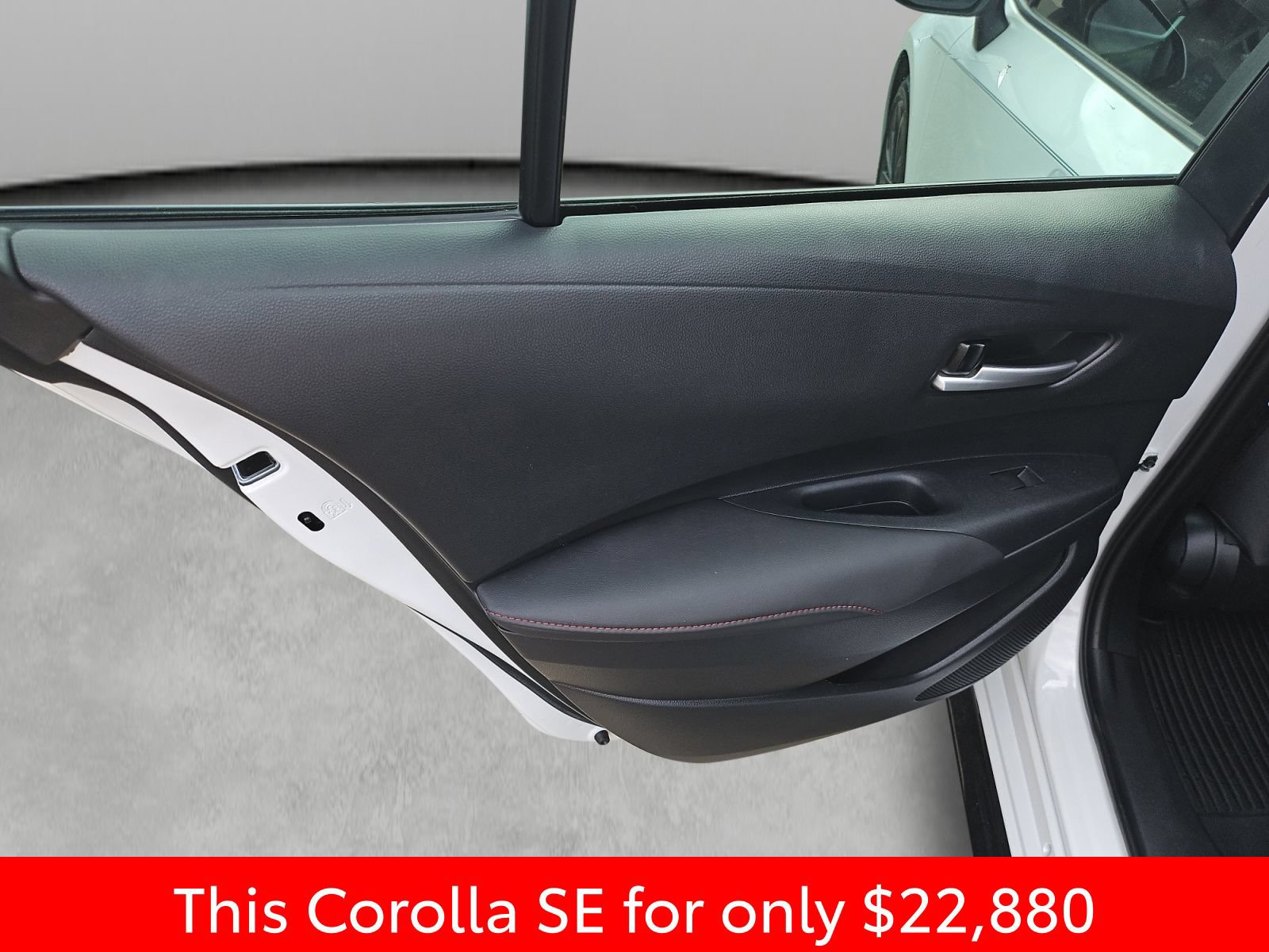 Used 2023 Toyota Corolla SE FWD image 35