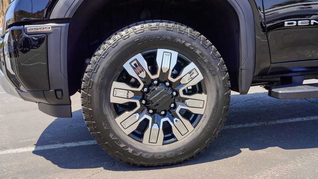 New 2026 GMC Sierra 2500 Denali w/ Denali Reserve Package AWD/4WD image 7