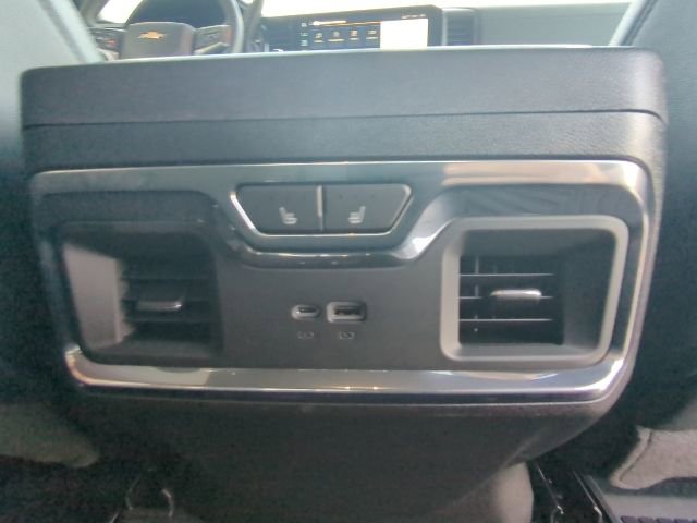 Used 2025 Chevrolet Silverado 2500 LTZ w/ LTZ Premium Package AWD/4WD image 21