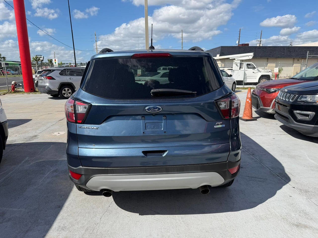 Used 2018 Ford Escape SE image 15